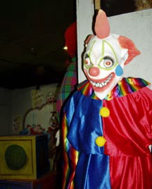 02hhq2_clowns2